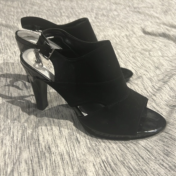 3 inch Heeled open toe sandles - Picture 2 of 2